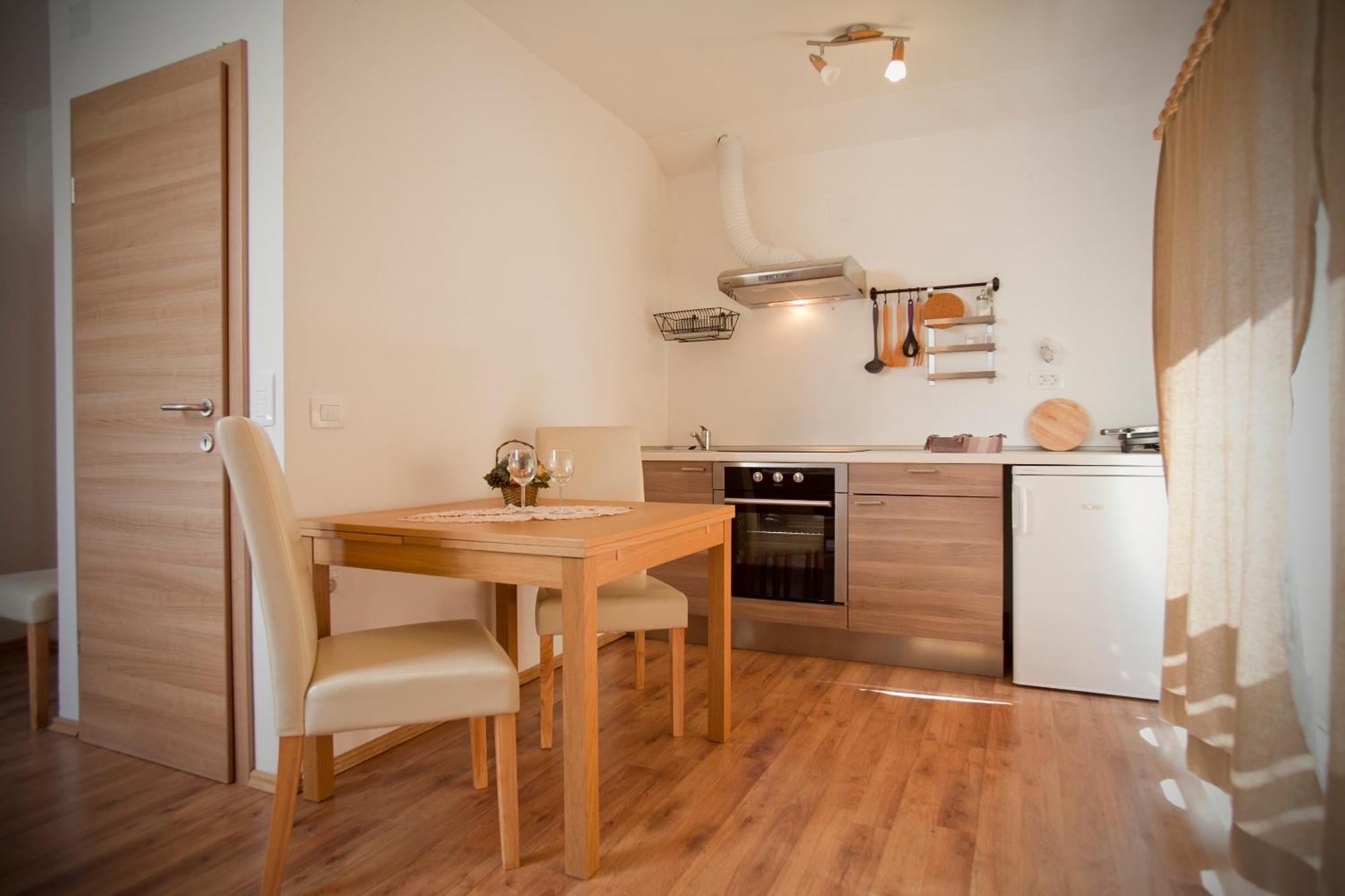 Apartments Soca Кобарид Экстерьер фото