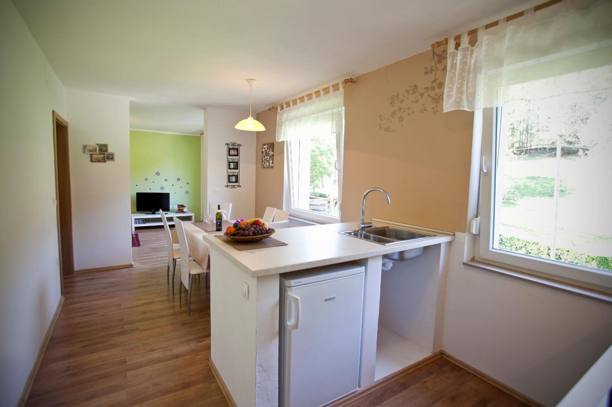Apartments Soca Кобарид Экстерьер фото